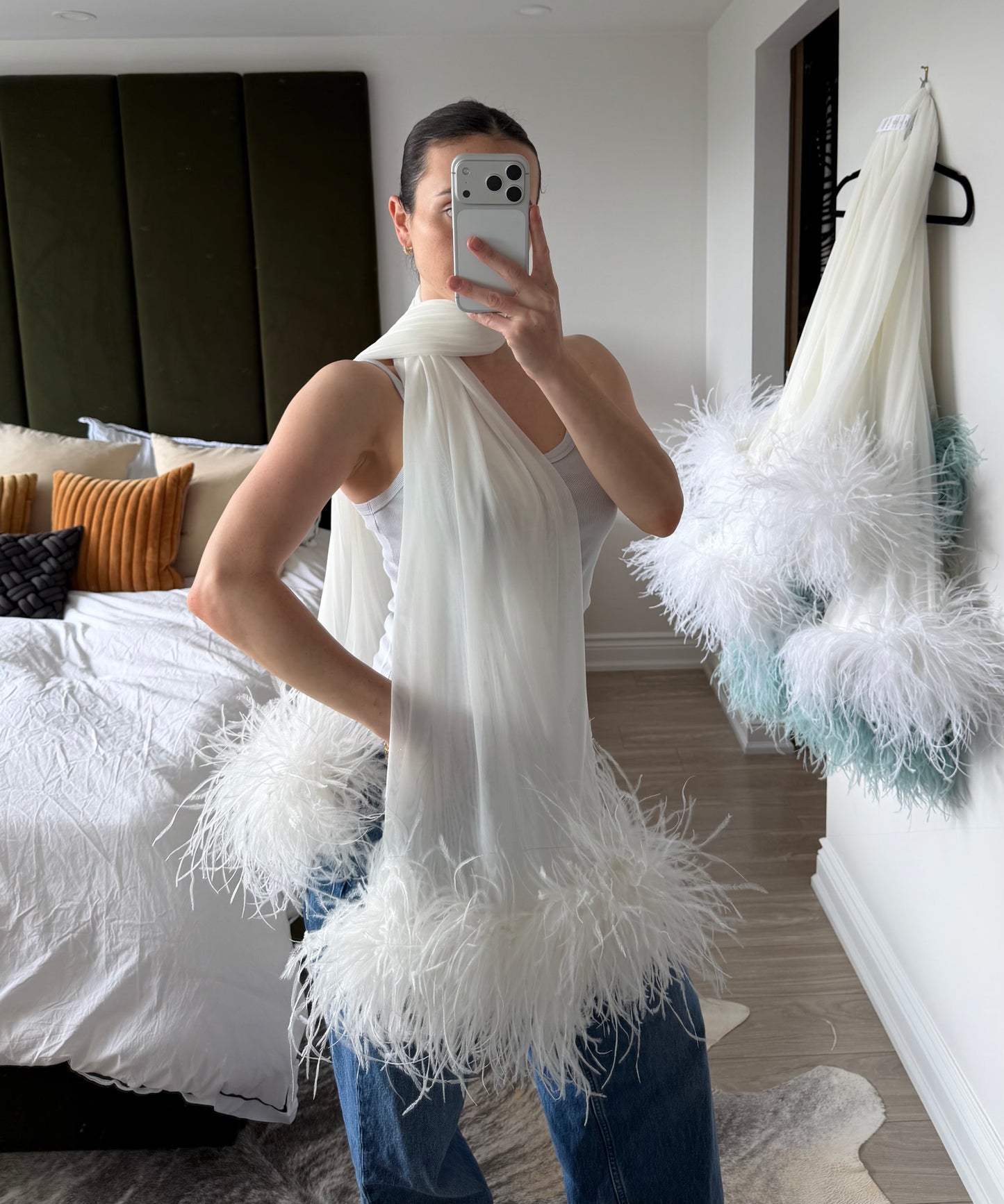 White Ftero Scarf
