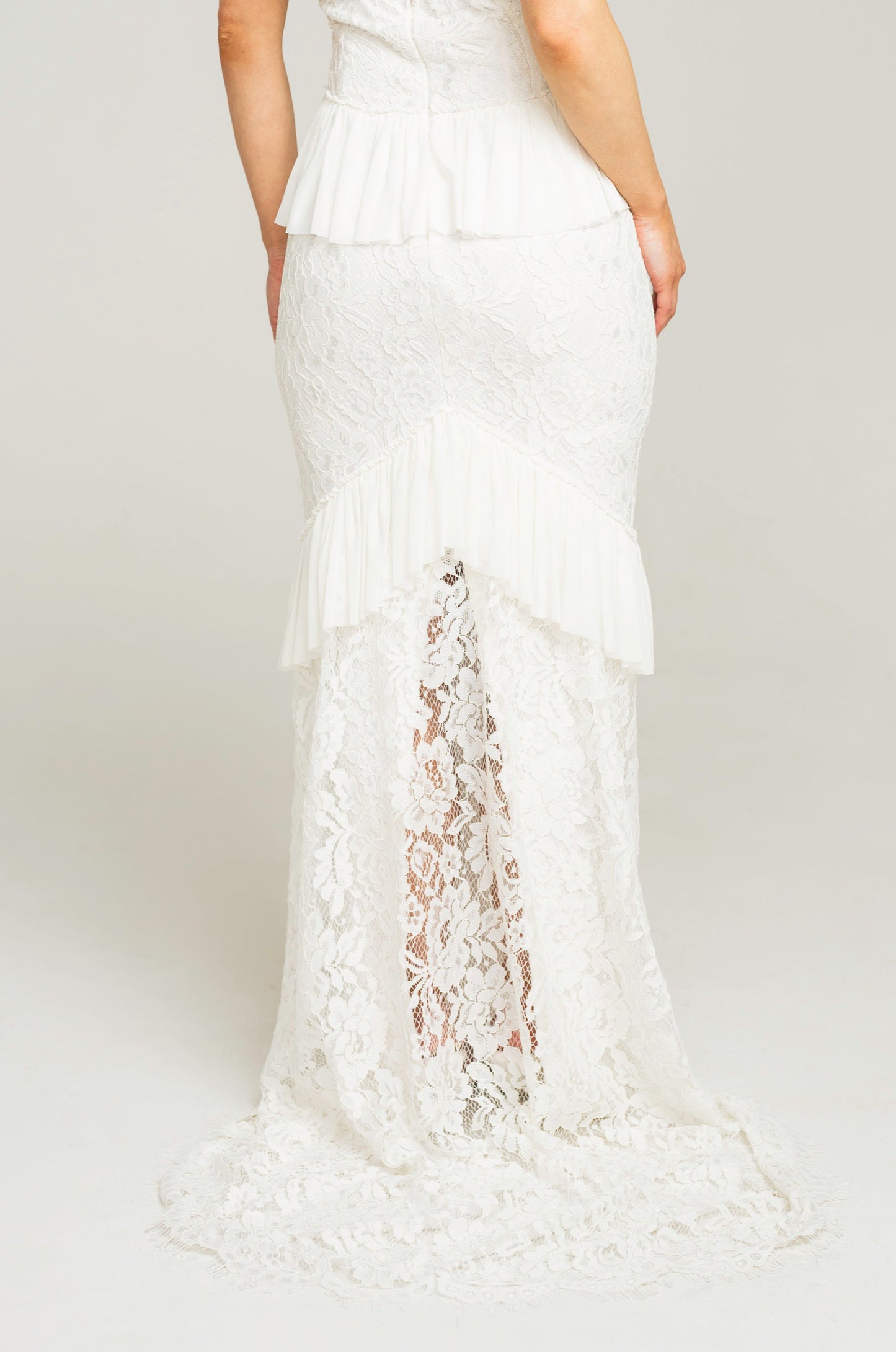 Dantela Gown